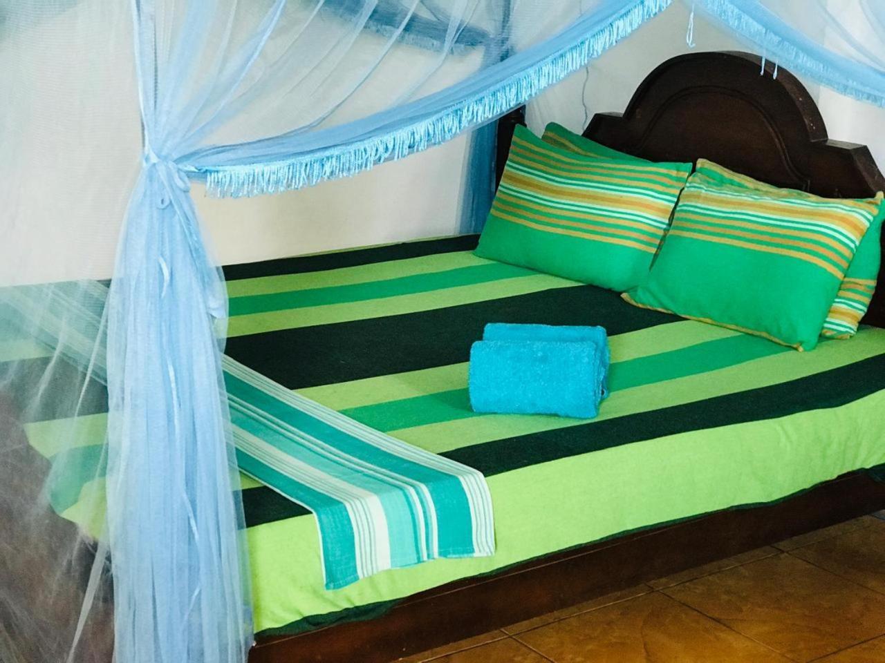 Ram'S Surfing Beach,Midigama East Exterior foto