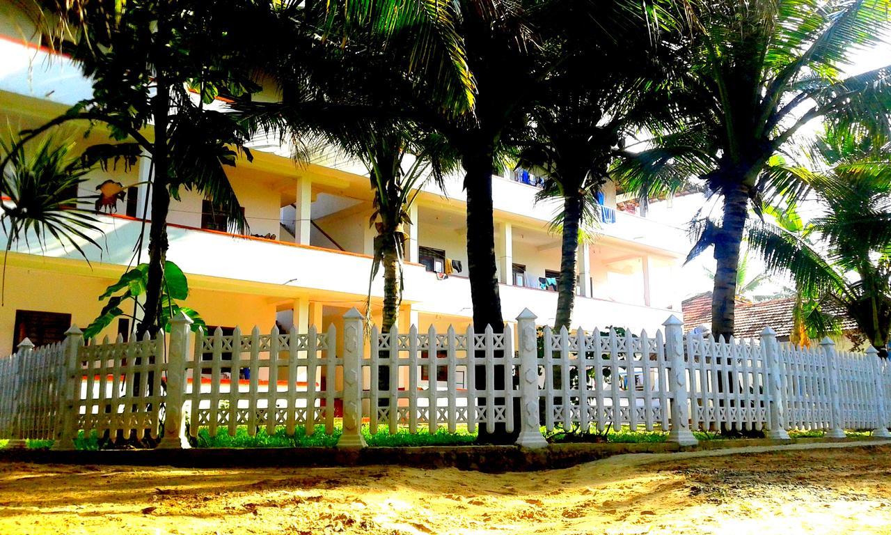 Ram'S Surfing Beach,Midigama East Exterior foto