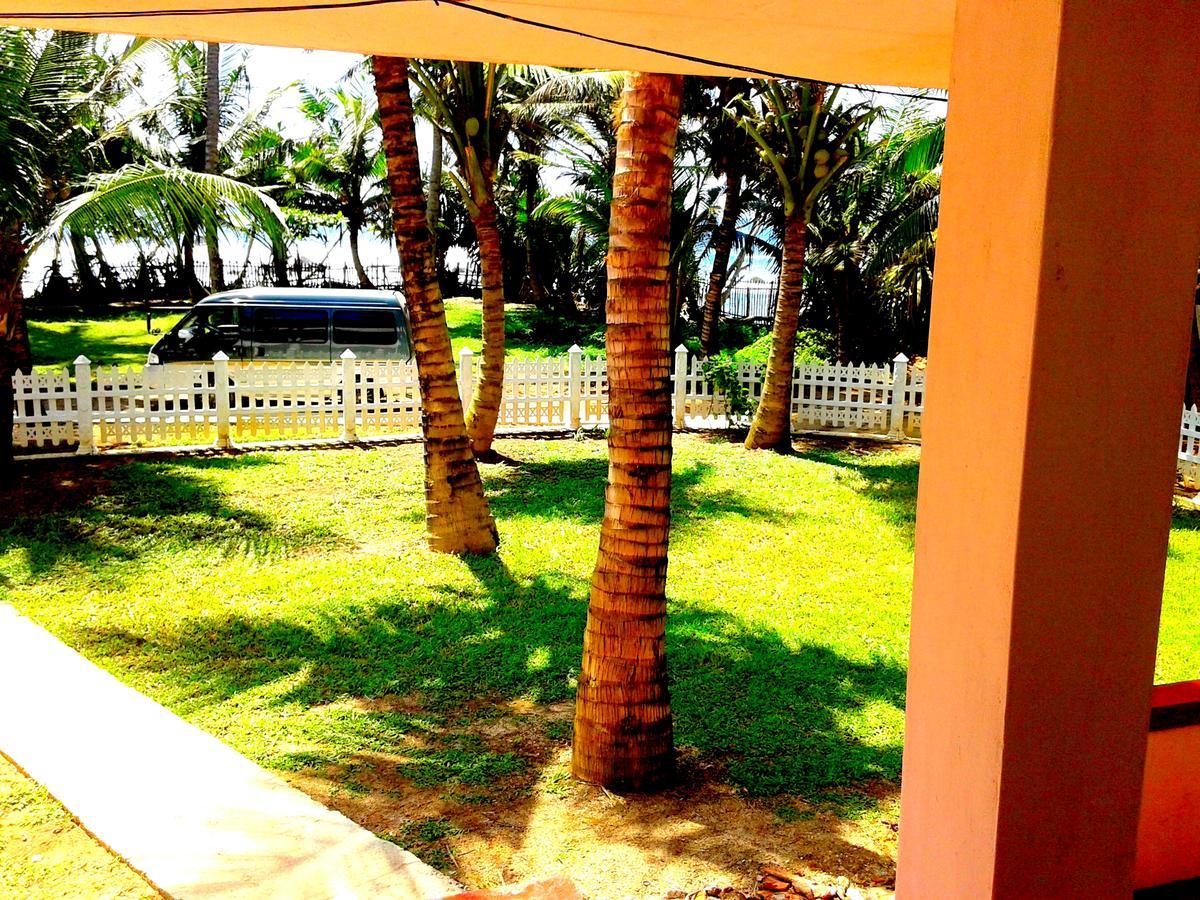 Ram'S Surfing Beach,Midigama East Exterior foto