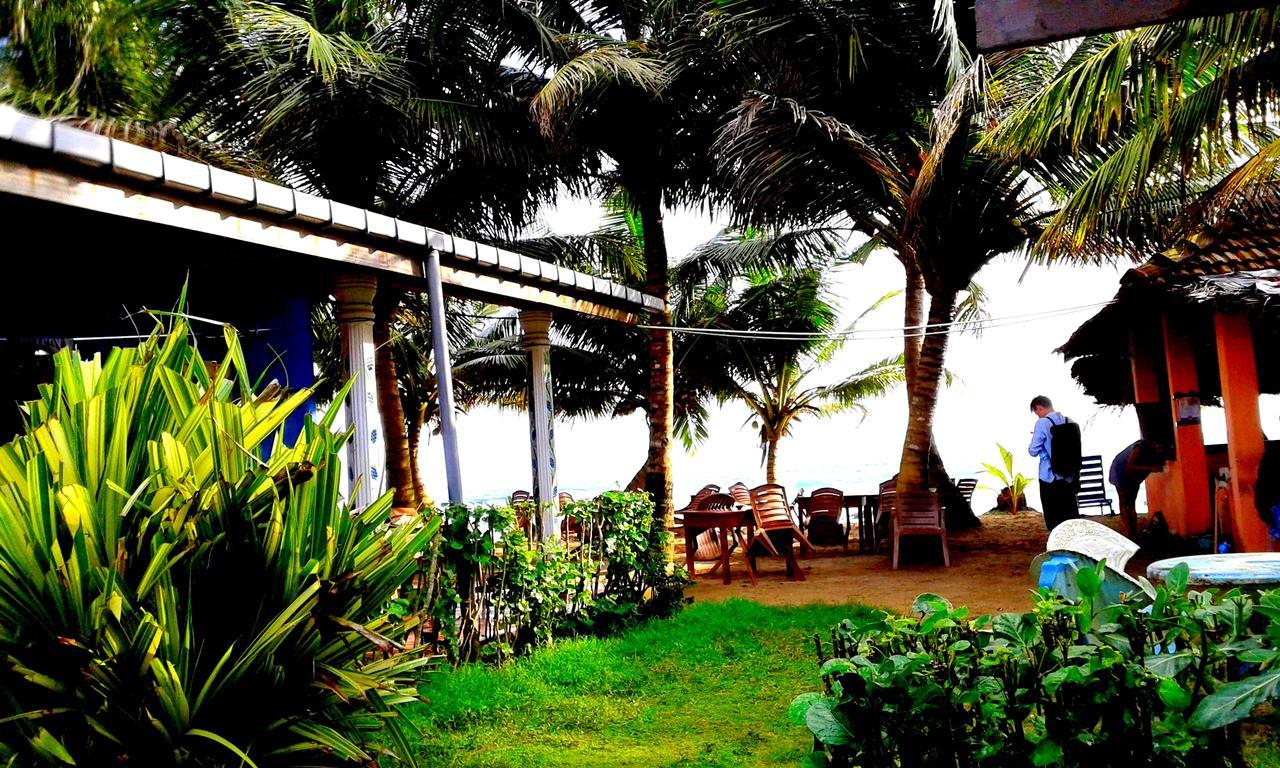 Ram'S Surfing Beach,Midigama East Exterior foto